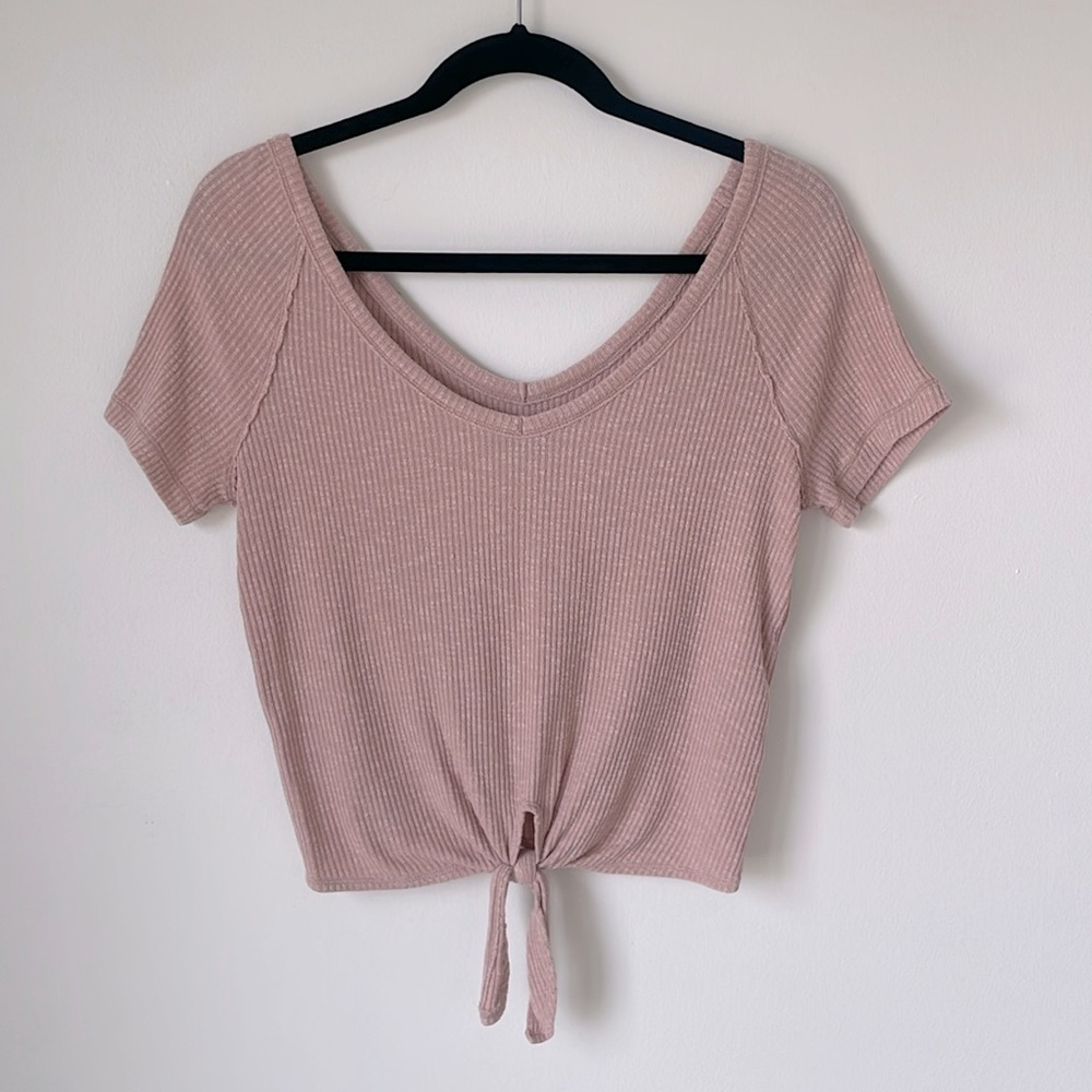 Abercrombie & Fitch V-Neck Tie Front Short Sleeve Top in Light Pink - Size: M